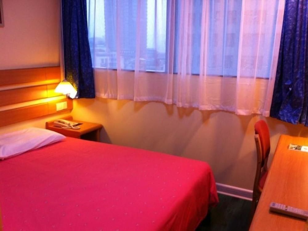 Home Inn Hotel Guiyang Fushui Middle Road エクステリア 写真