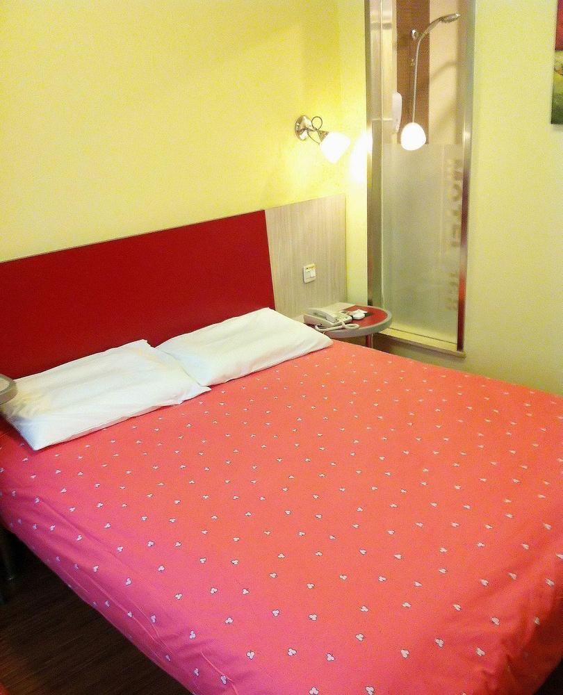 Home Inn Hotel Guiyang Fushui Middle Road エクステリア 写真