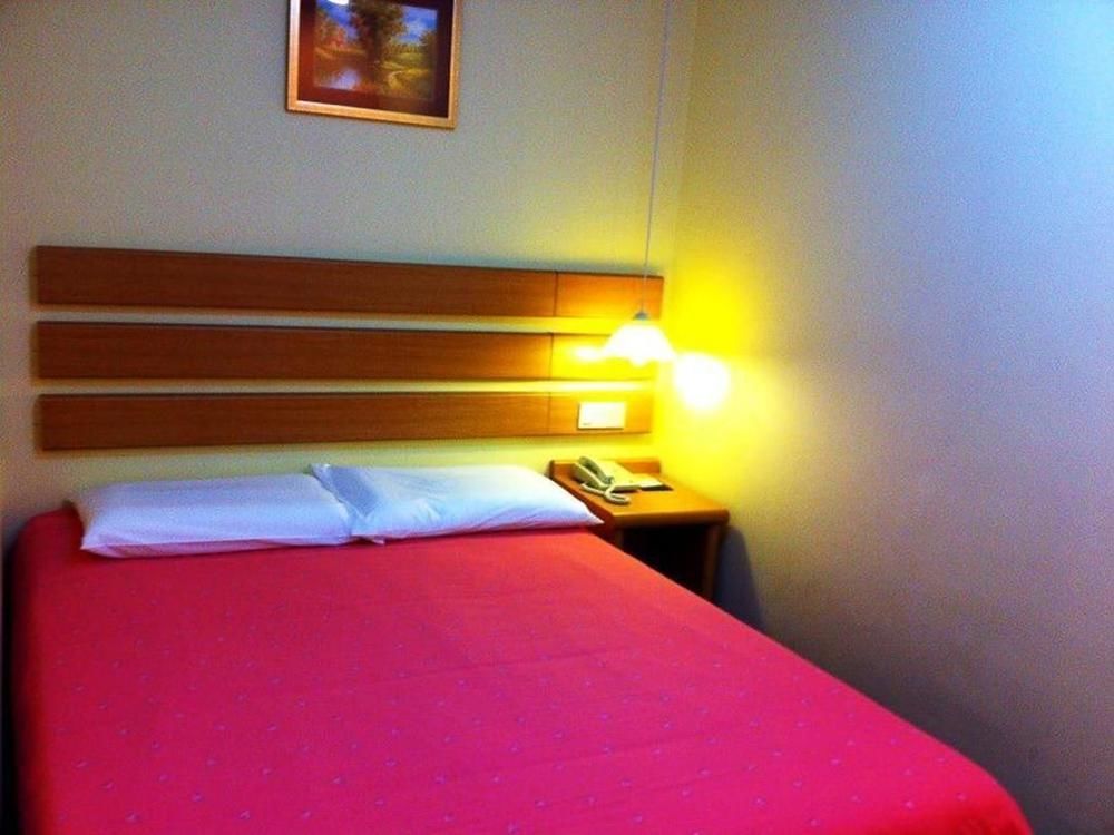 Home Inn Hotel Guiyang Fushui Middle Road エクステリア 写真