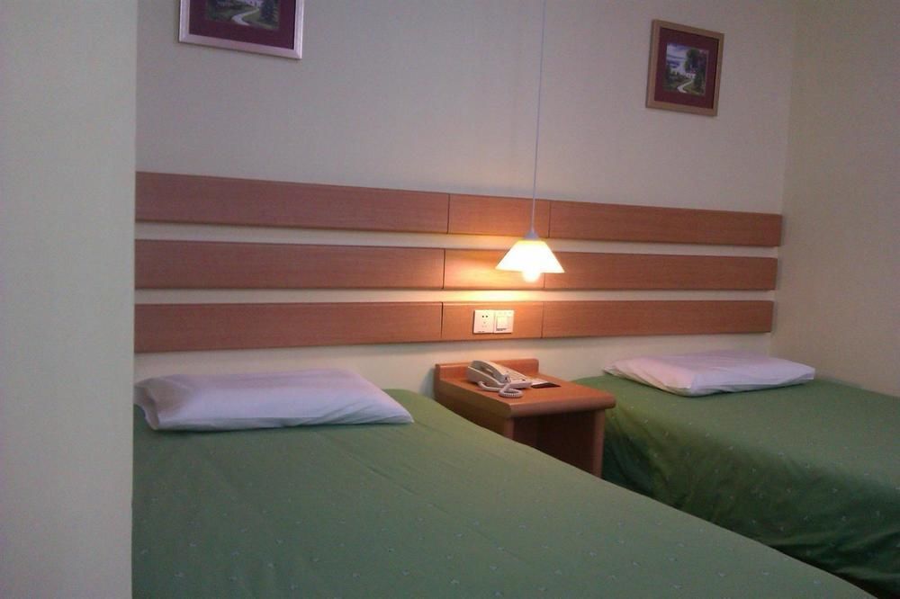 Home Inn Hotel Guiyang Fushui Middle Road エクステリア 写真